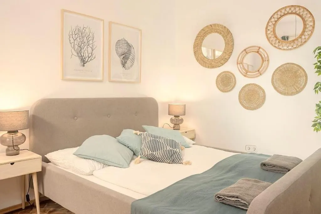 Apartment Next To Augarten, Gorgeous Interior Close To Inner City Vienna
